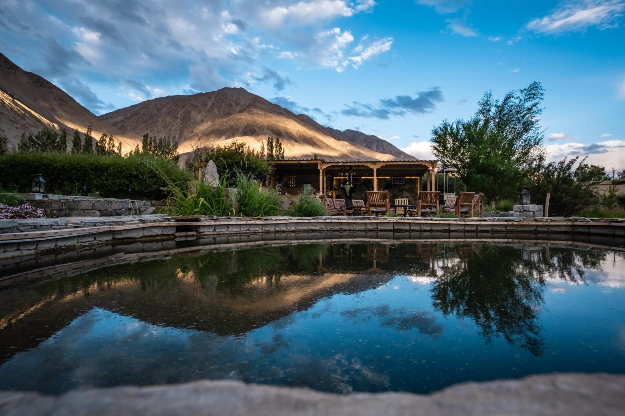 Отель Lchang Nang Retreat-The House Of Trees-Nubra Valley Sumur Экстерьер фото