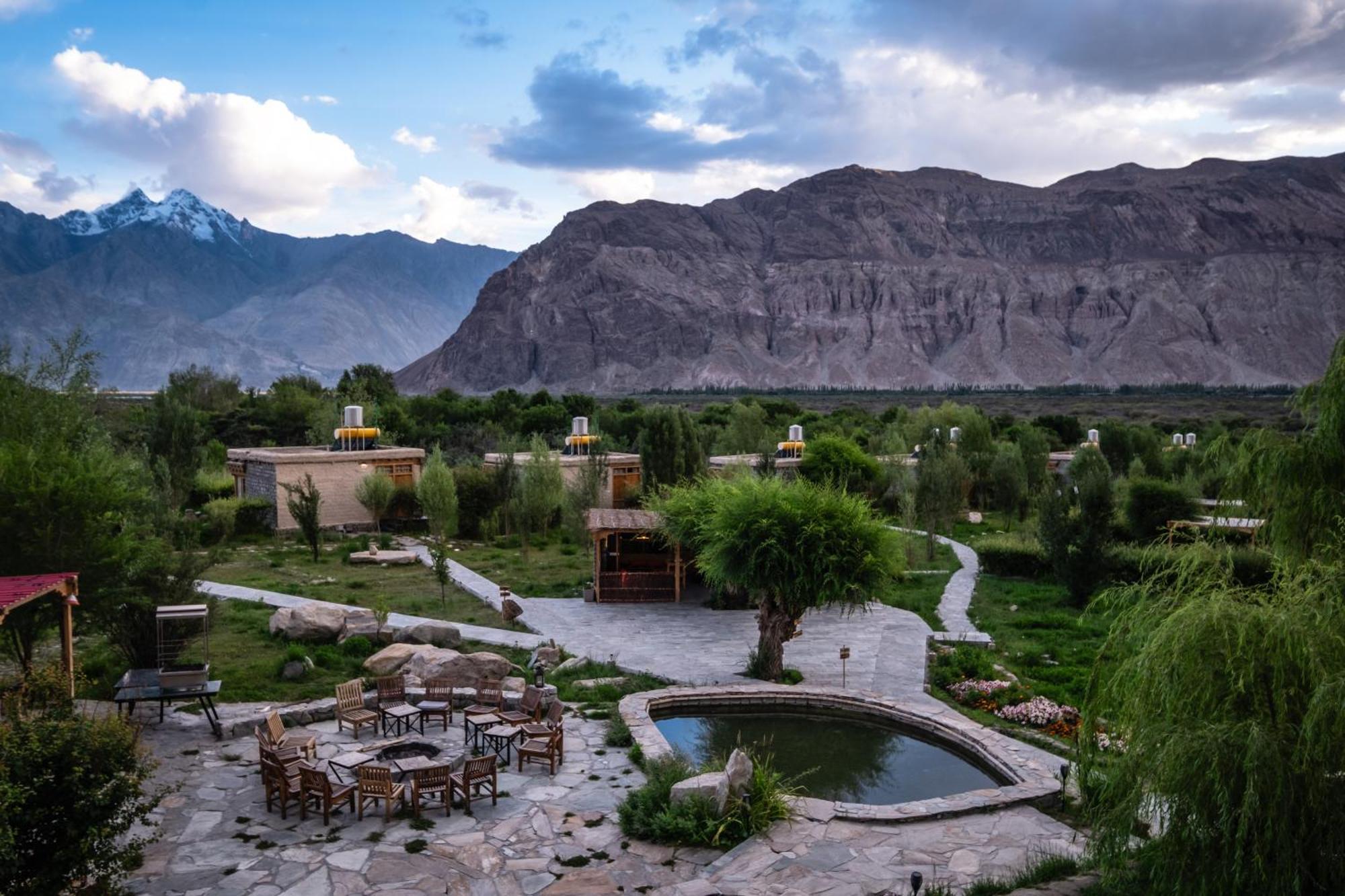 Отель Lchang Nang Retreat-The House Of Trees-Nubra Valley Sumur Экстерьер фото