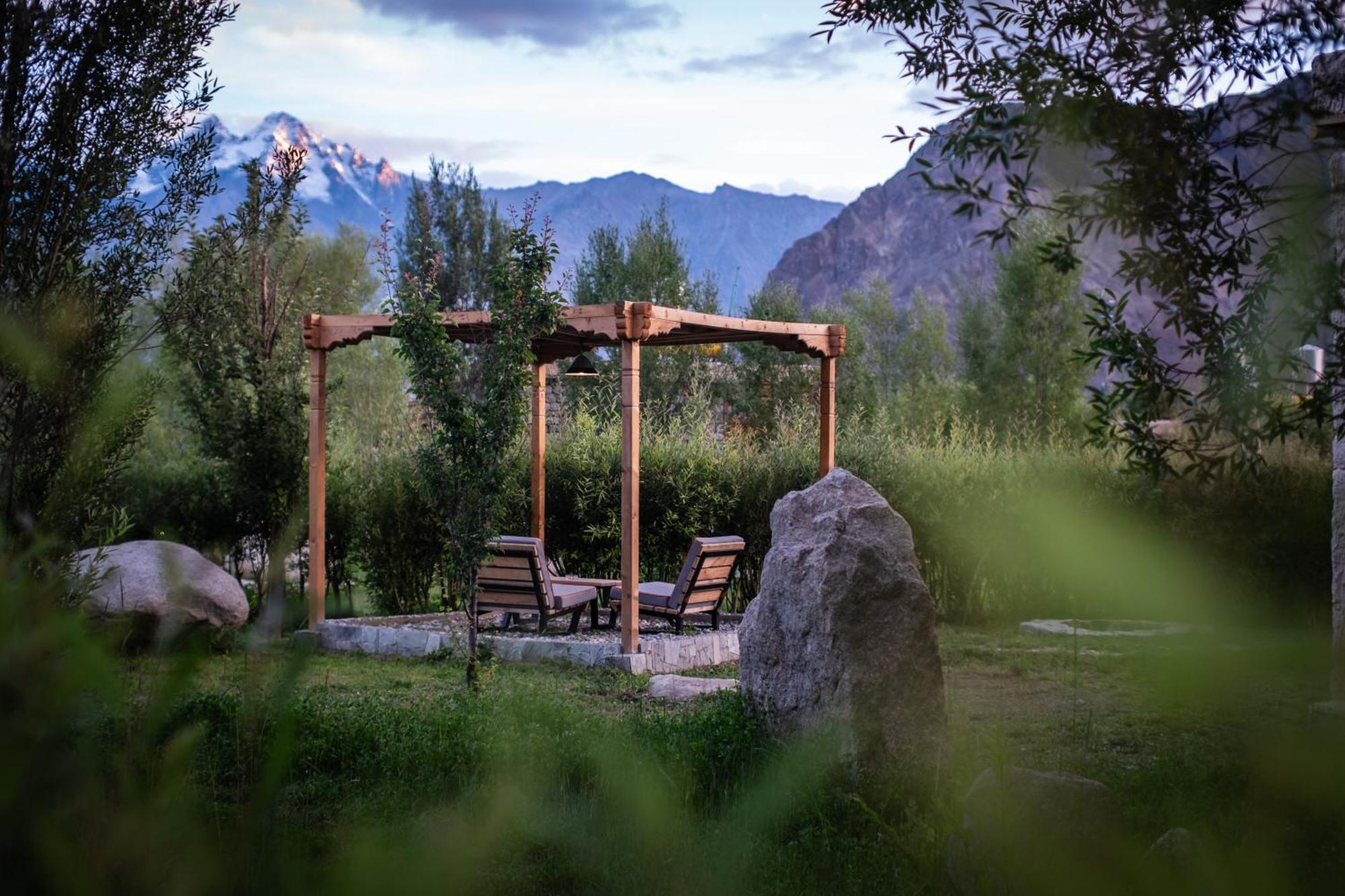 Отель Lchang Nang Retreat-The House Of Trees-Nubra Valley Sumur Экстерьер фото